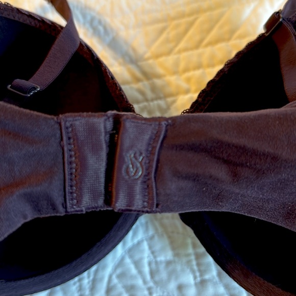 Victoria’s Secret Body by Victoria Lined Perfect Coverage Bra- Plum, 32DDD - Picture 2 of 5